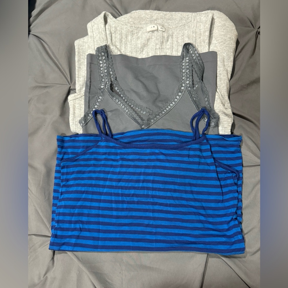 Small Tank Top Bundle 3 Items - image 1
